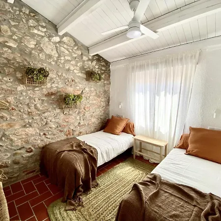 Holiday Iris Villa *